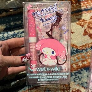 Wet n Wild 50th Anniversary My Melody Pink Glitter Mascara & Lash Curler Set